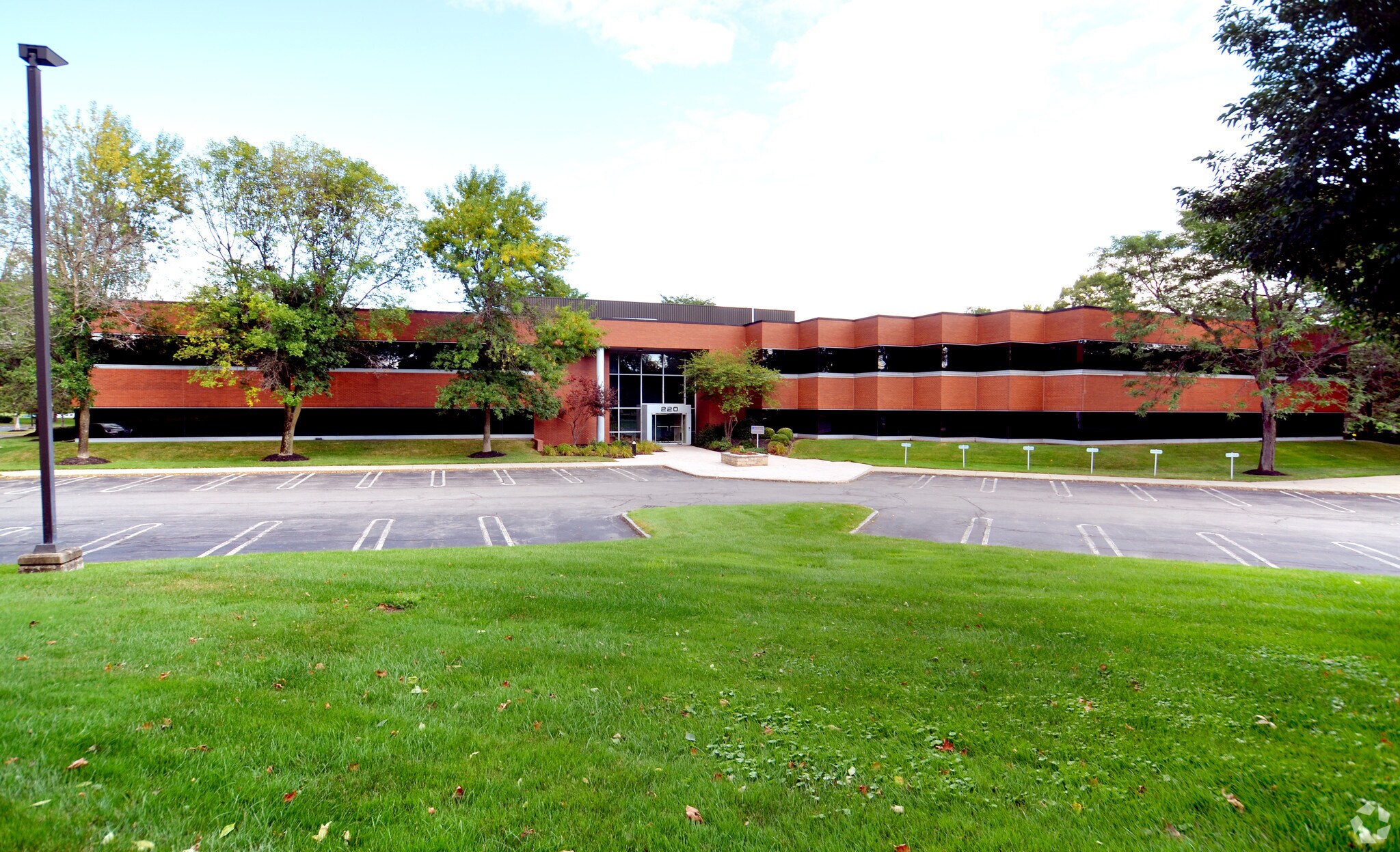 220 Salina Meadows Pky Syracuse, NY 13212 Office Property for Lease