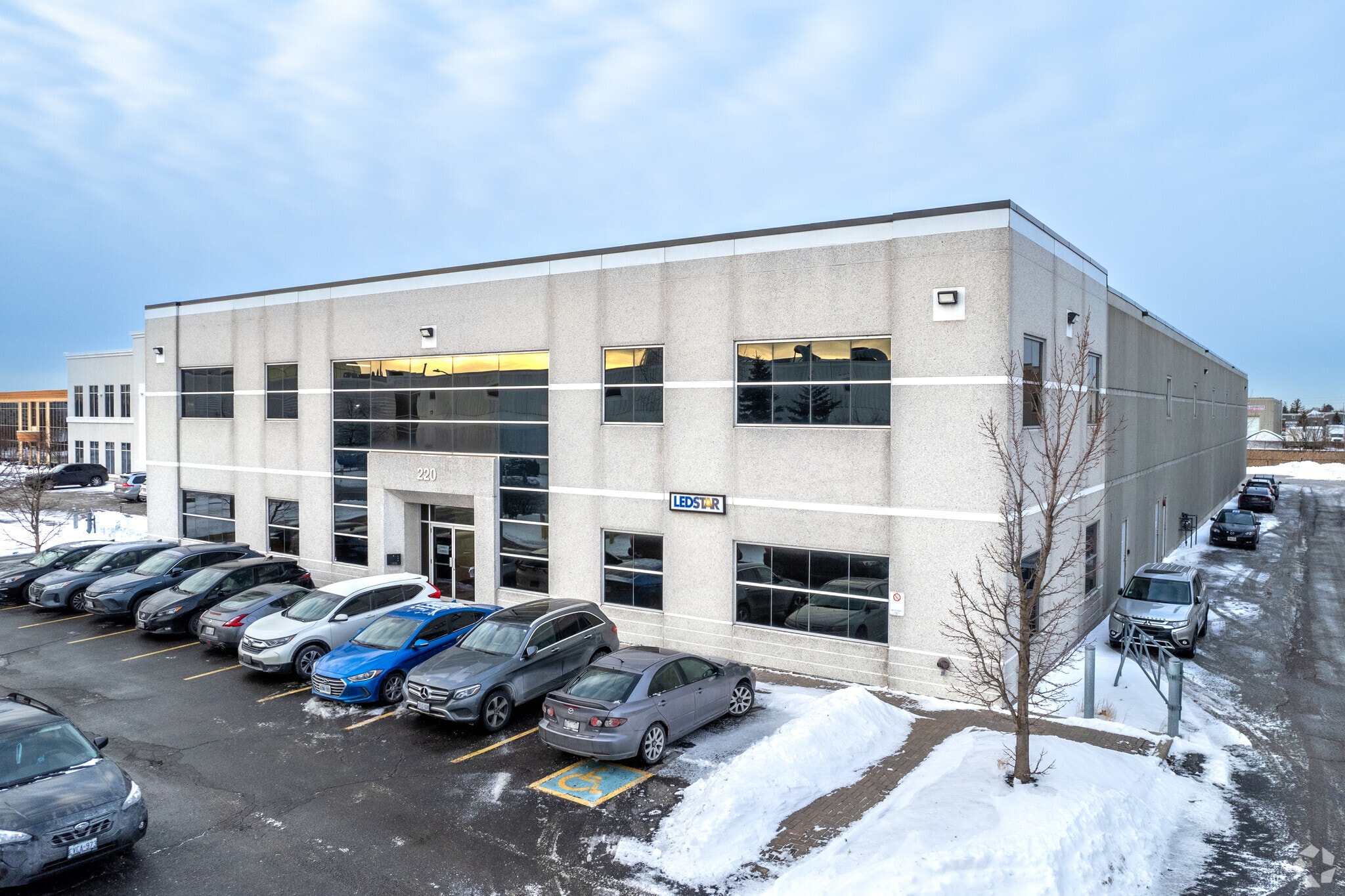 220 Creditview Rd, Vaughan, ON for Rent