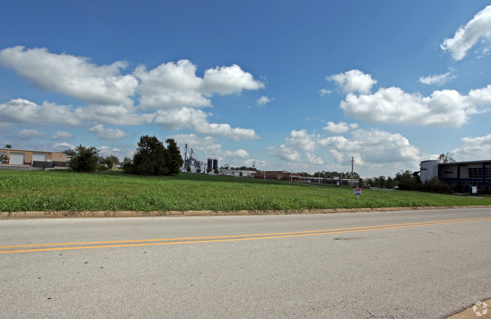 200 Presidential Dr, Lowell, AR for Sale