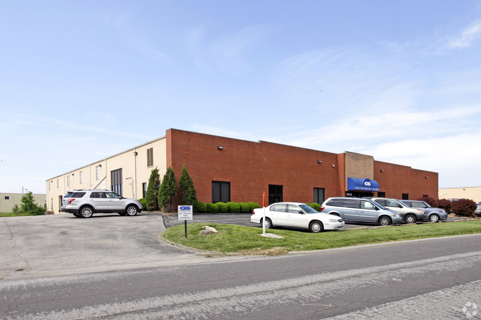 3555-3565 Scarlet Oak Blvd, Kirkwood, MO for Sale