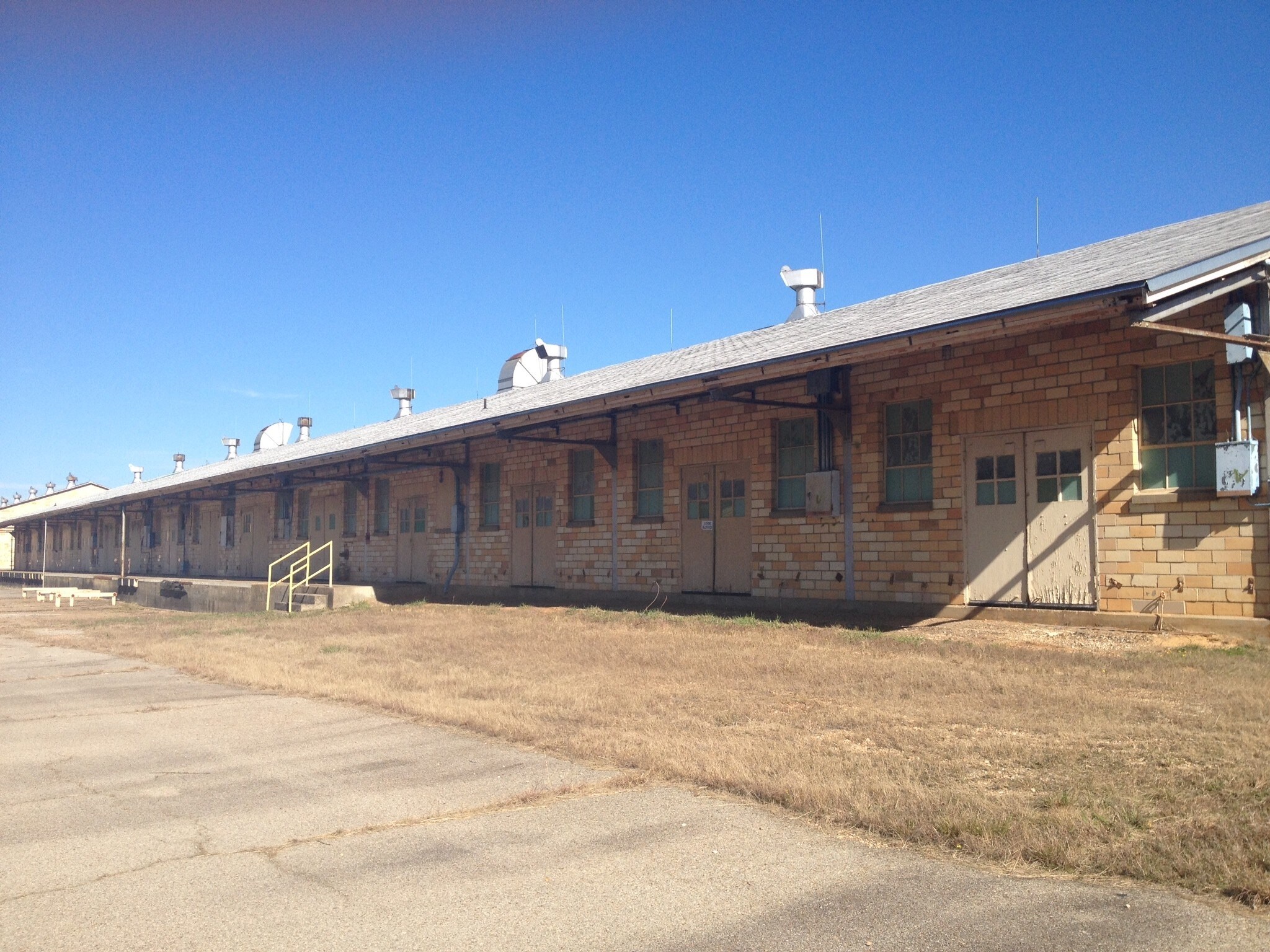 490 Oak St, Hooks, TX for Rent