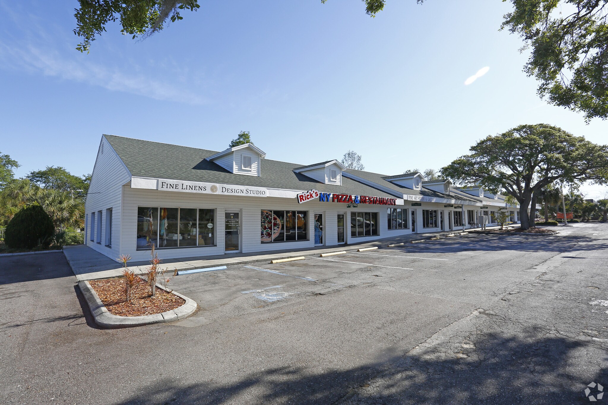 901-931 Klosterman Rd E, Tarpon Springs, FL for Rent