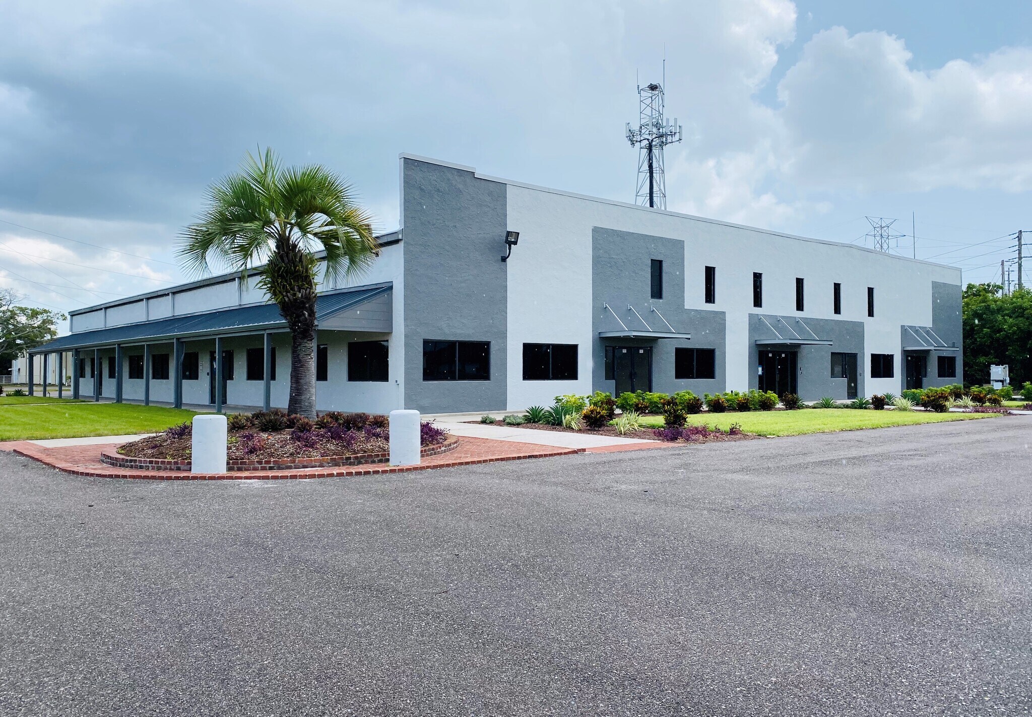 5300 Ulmerton Rd Clearwater, FL 33760 Flex Property for Lease on