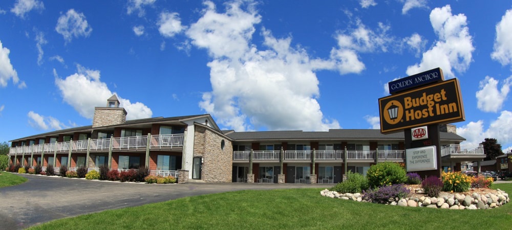 700 N State St, Saint Ignace, MI for Sale