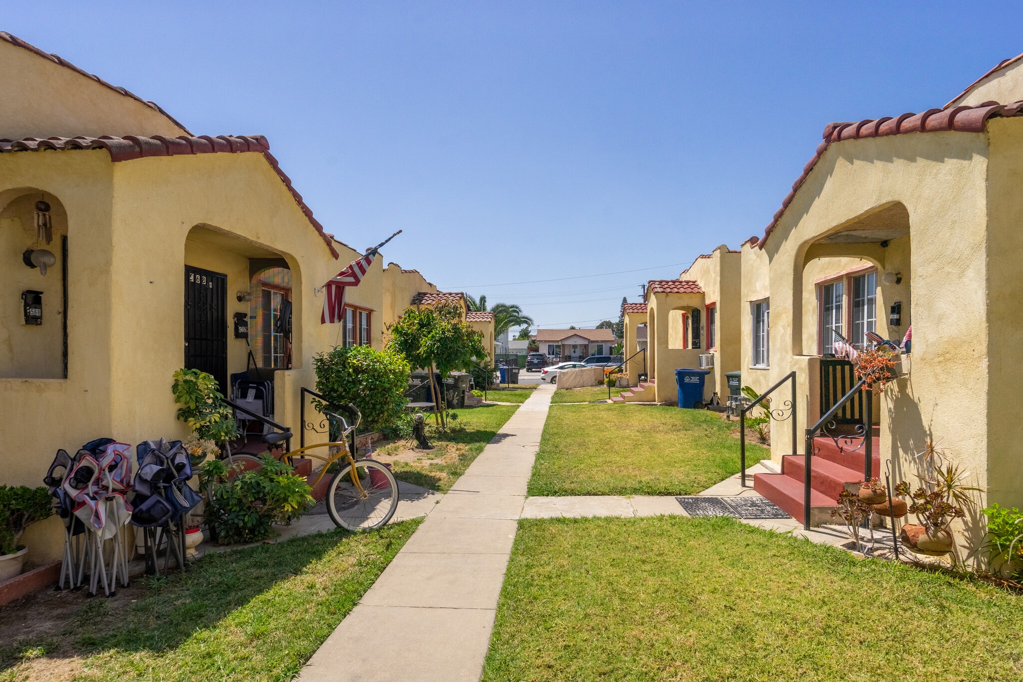 562 S Fetterly Ave, East Los Angeles, CA for Sale