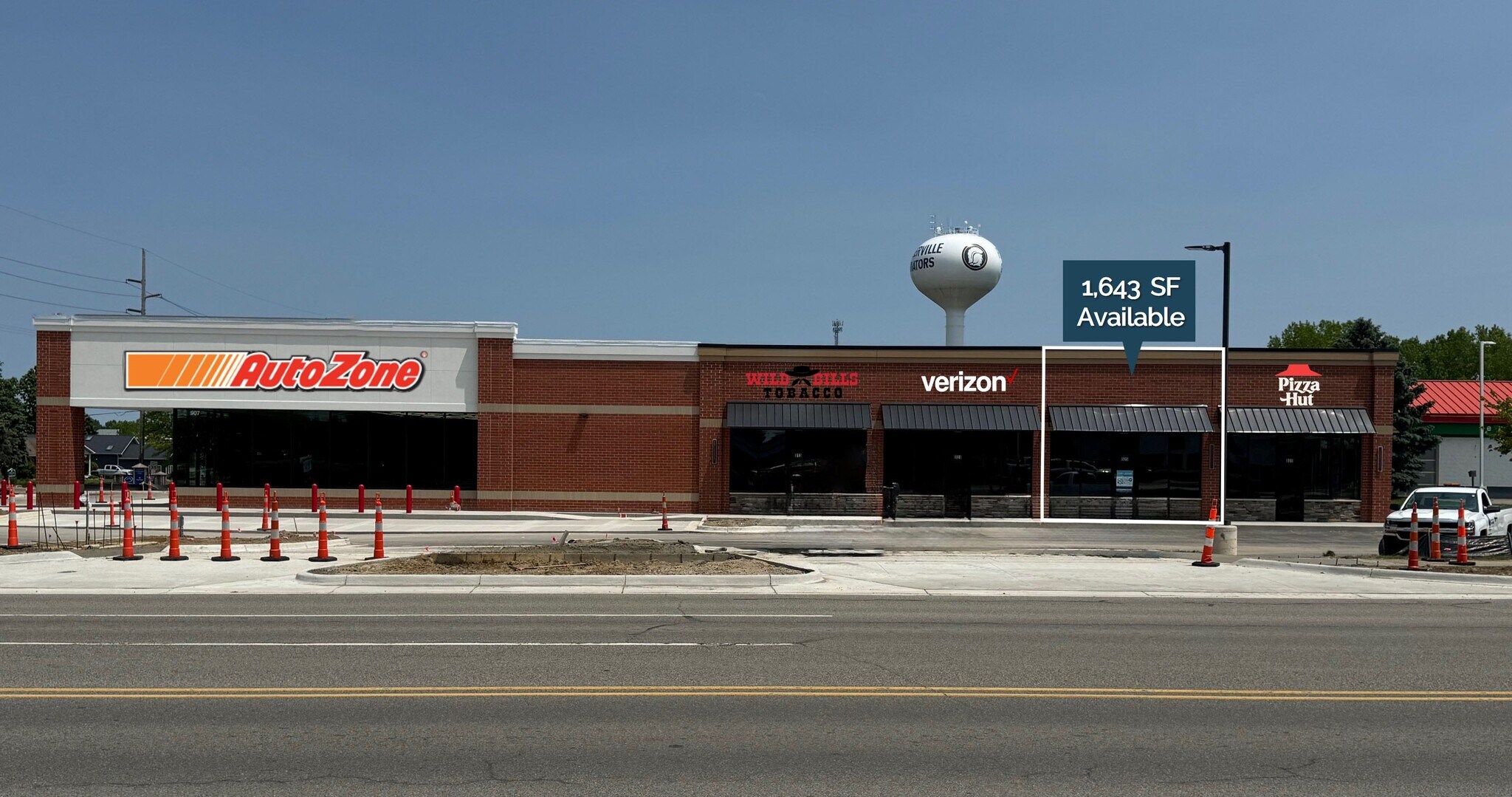 929 S Grand Ave, Fowlerville, MI for Rent