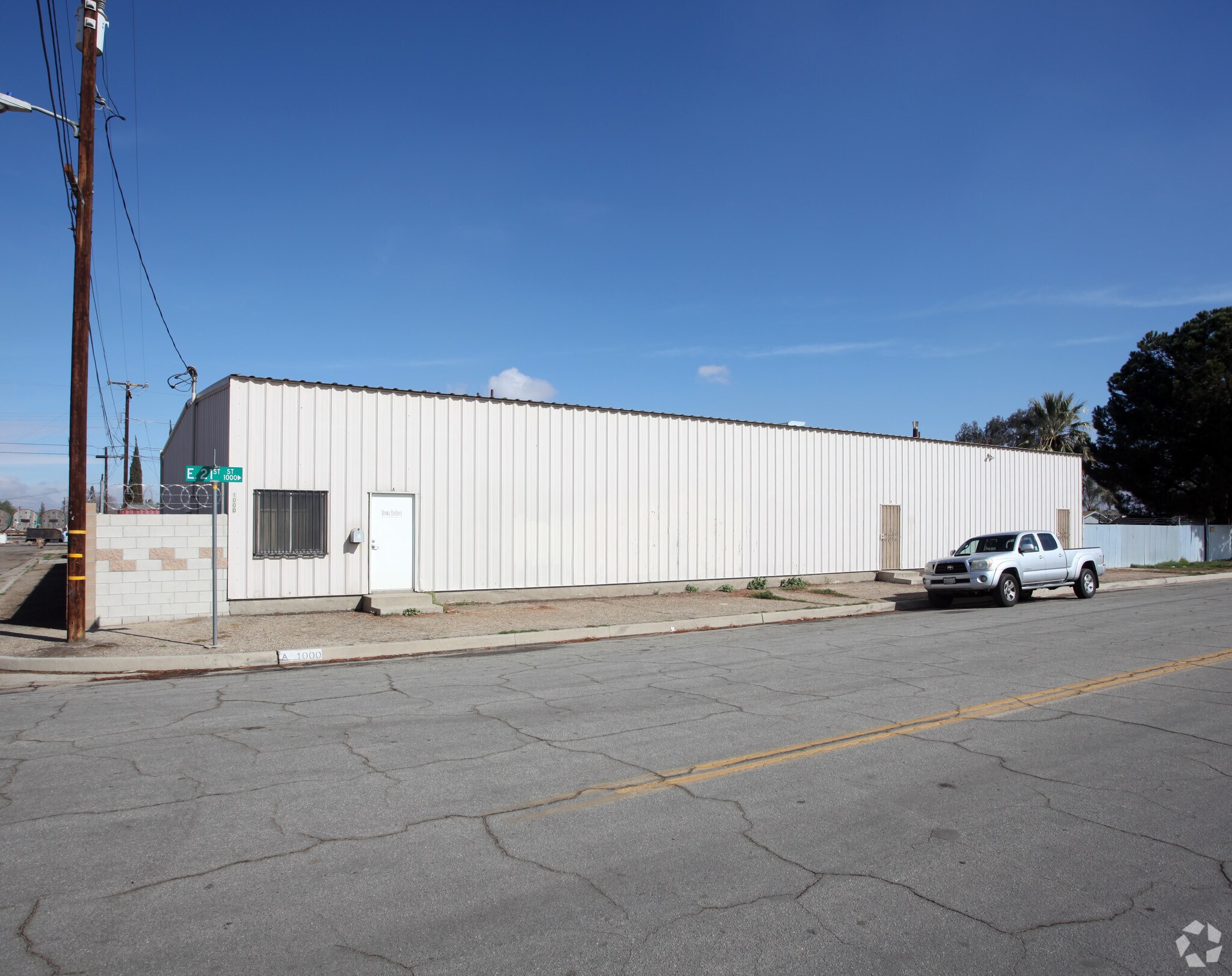1000 E 21st St, Bakersfield, CA for Sale