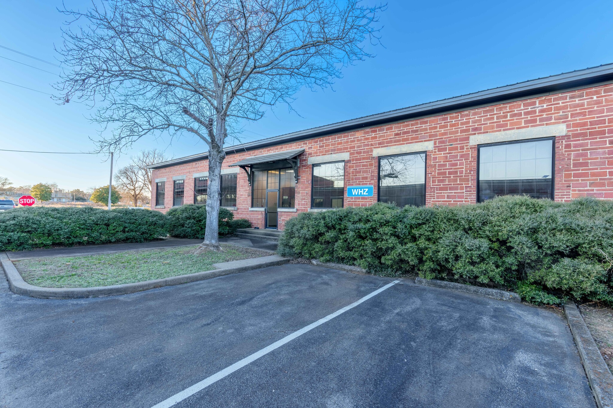 415 Franklin D Roosevelt Dr, Muscle Shoals, AL for Rent