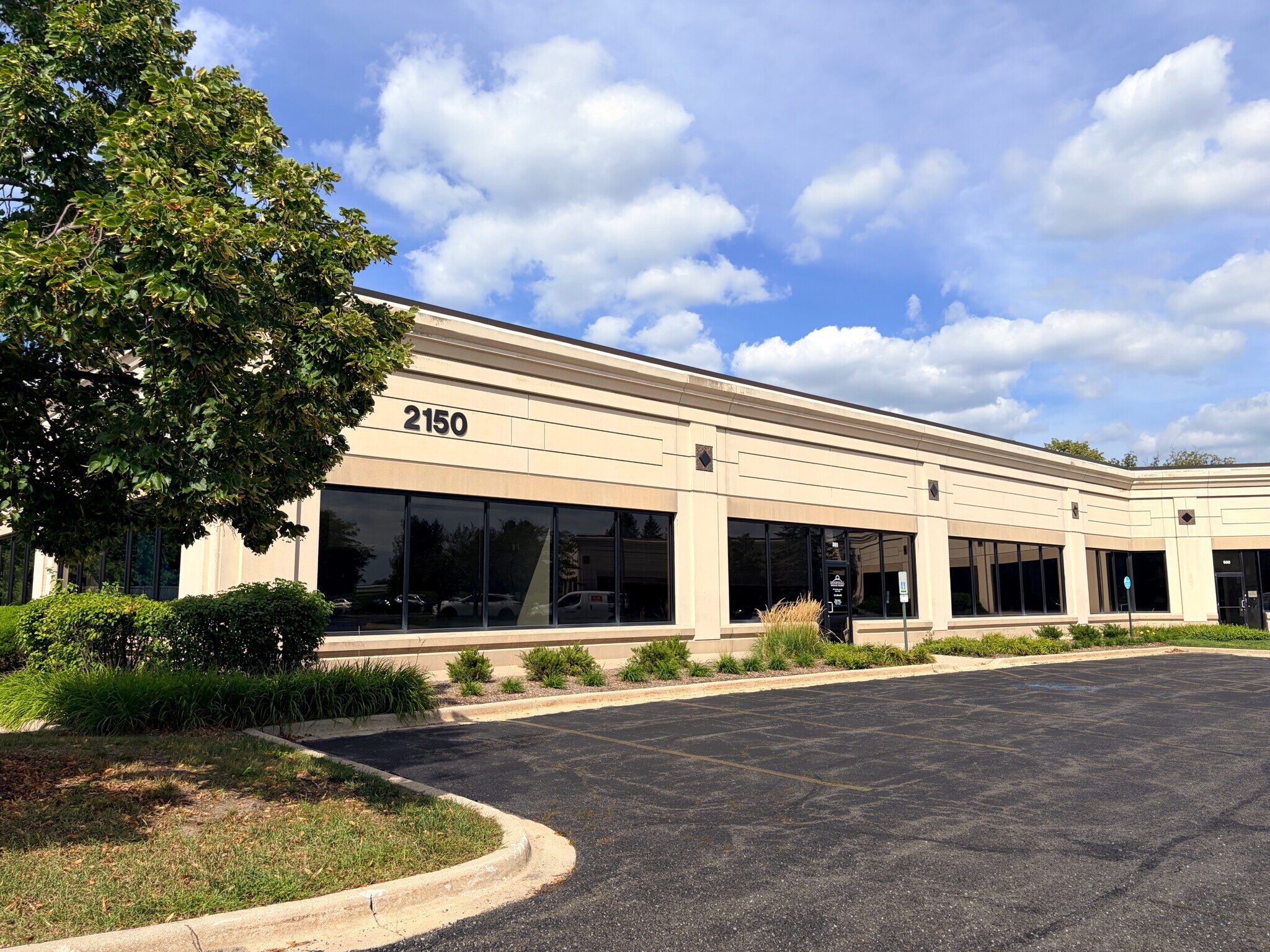 2150 Point Blvd, Elgin, IL for Rent