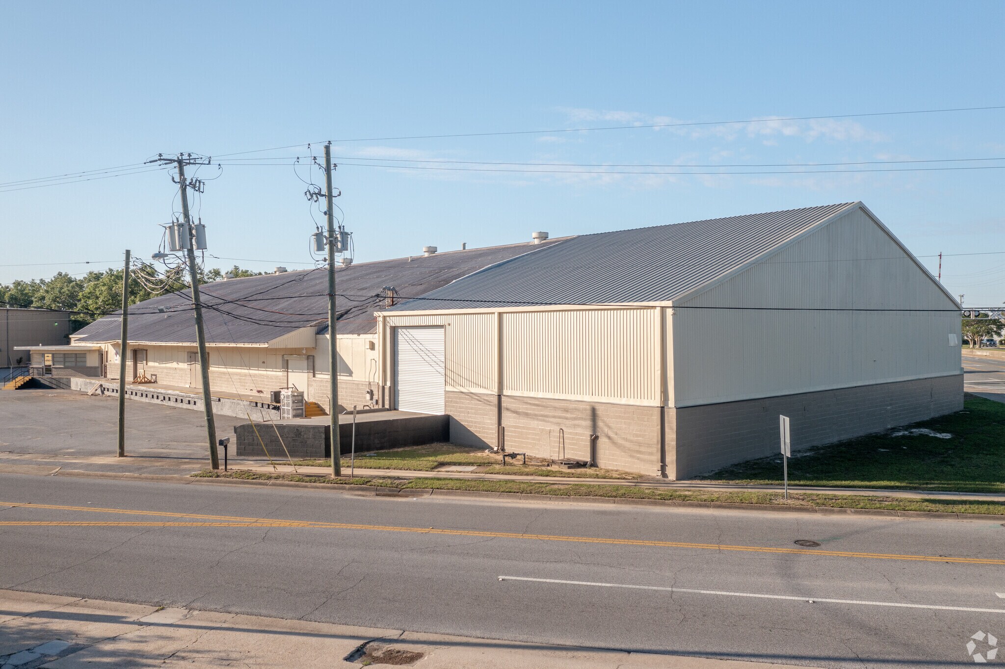 2101 W Government St, Pensacola, FL for Rent