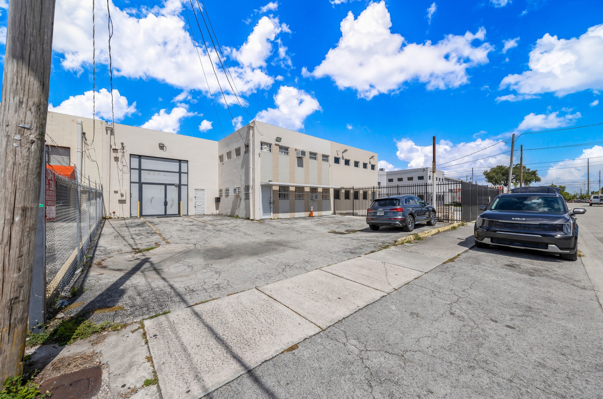 2056 NW 23rd Ave, Miami, FL for Rent