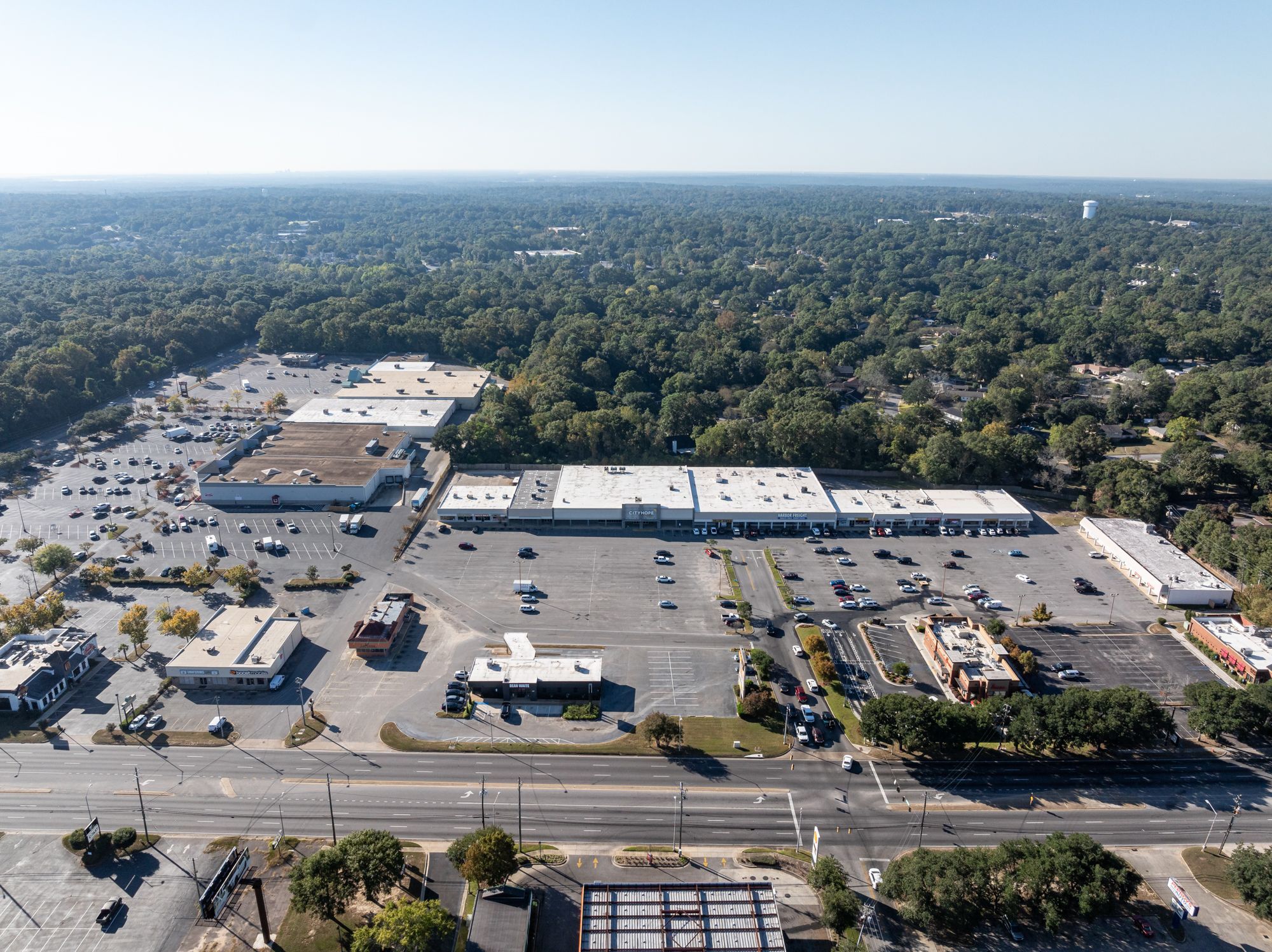 4693 Airport Blvd, Mobile, AL for Rent
