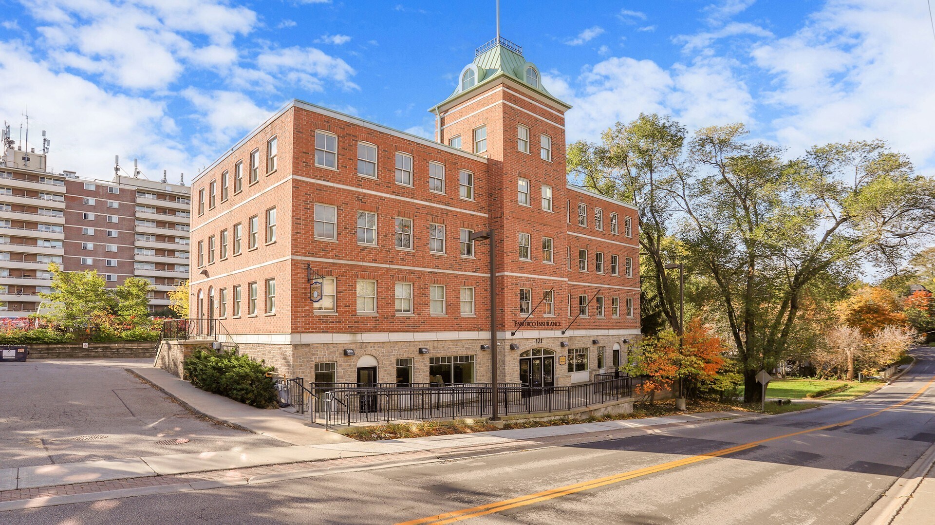 121 Robinson St, Markham, ON for Sale