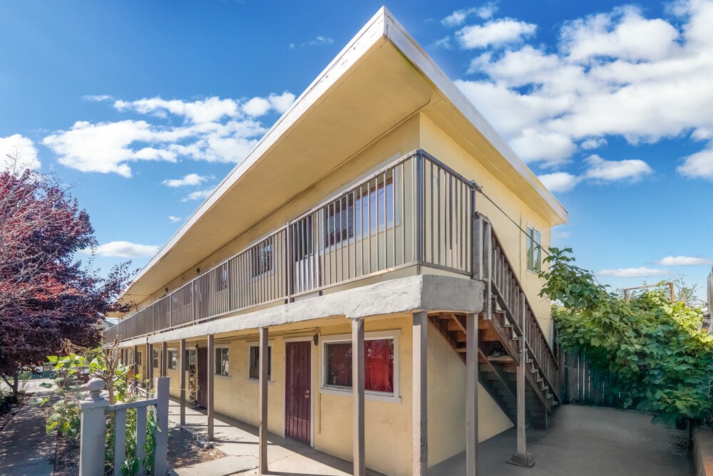 2011 Rutherford St, Oakland, CA for Sale