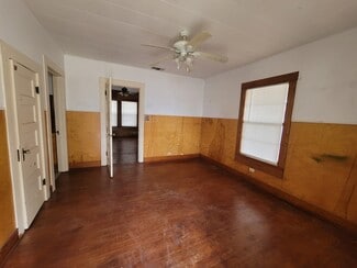 Hebbronville, TX Churches - 207 W Viggie St
