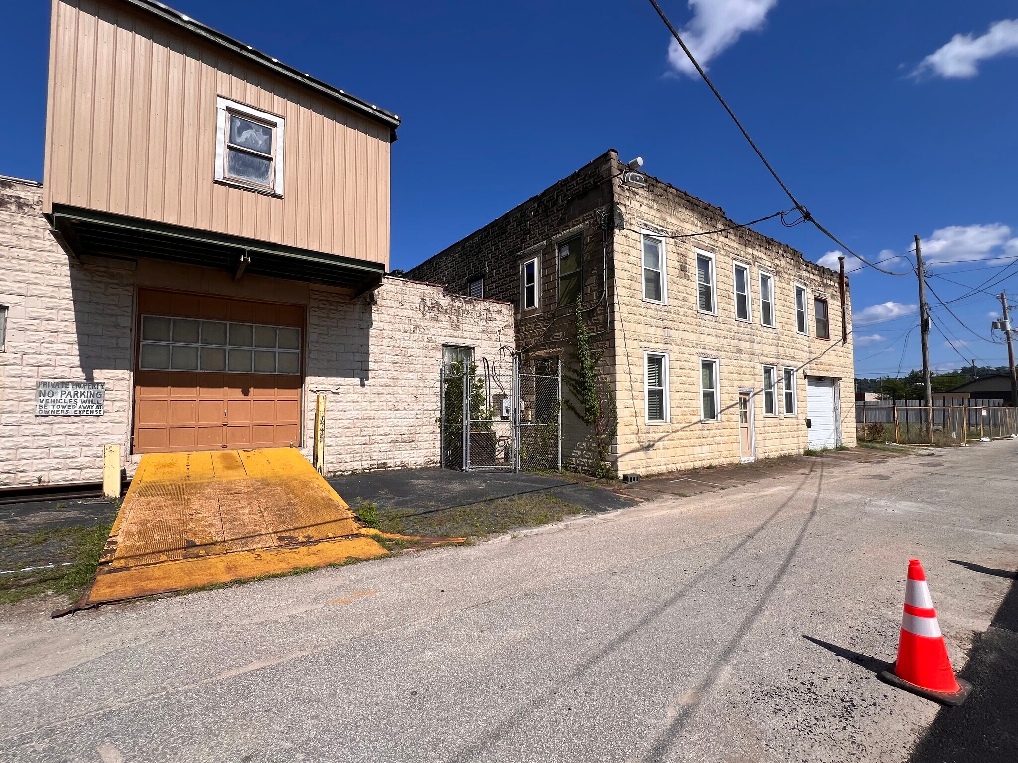 202 W 2nd St, Huntington, WV for Sale