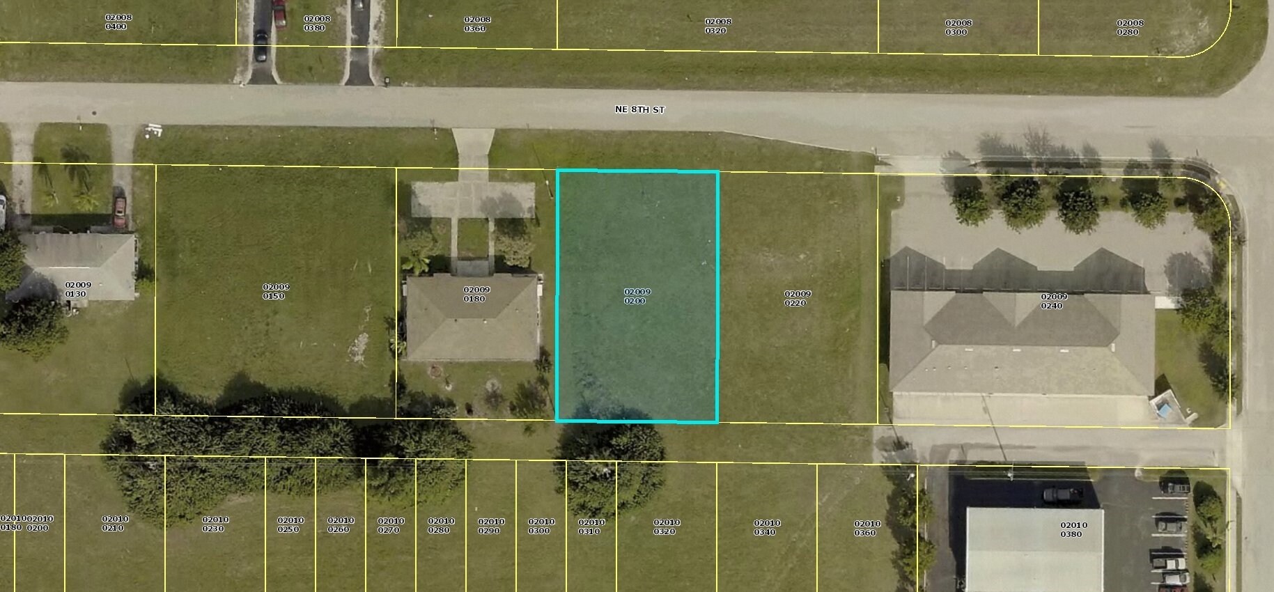 924 NE 8th Pl, Cape Coral, FL for Sale