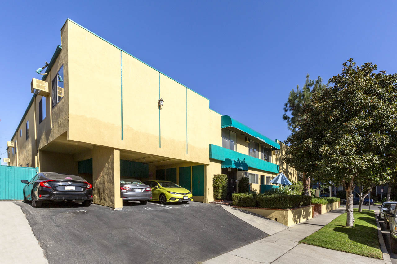 10803 Otsego St, North Hollywood, CA for Sale