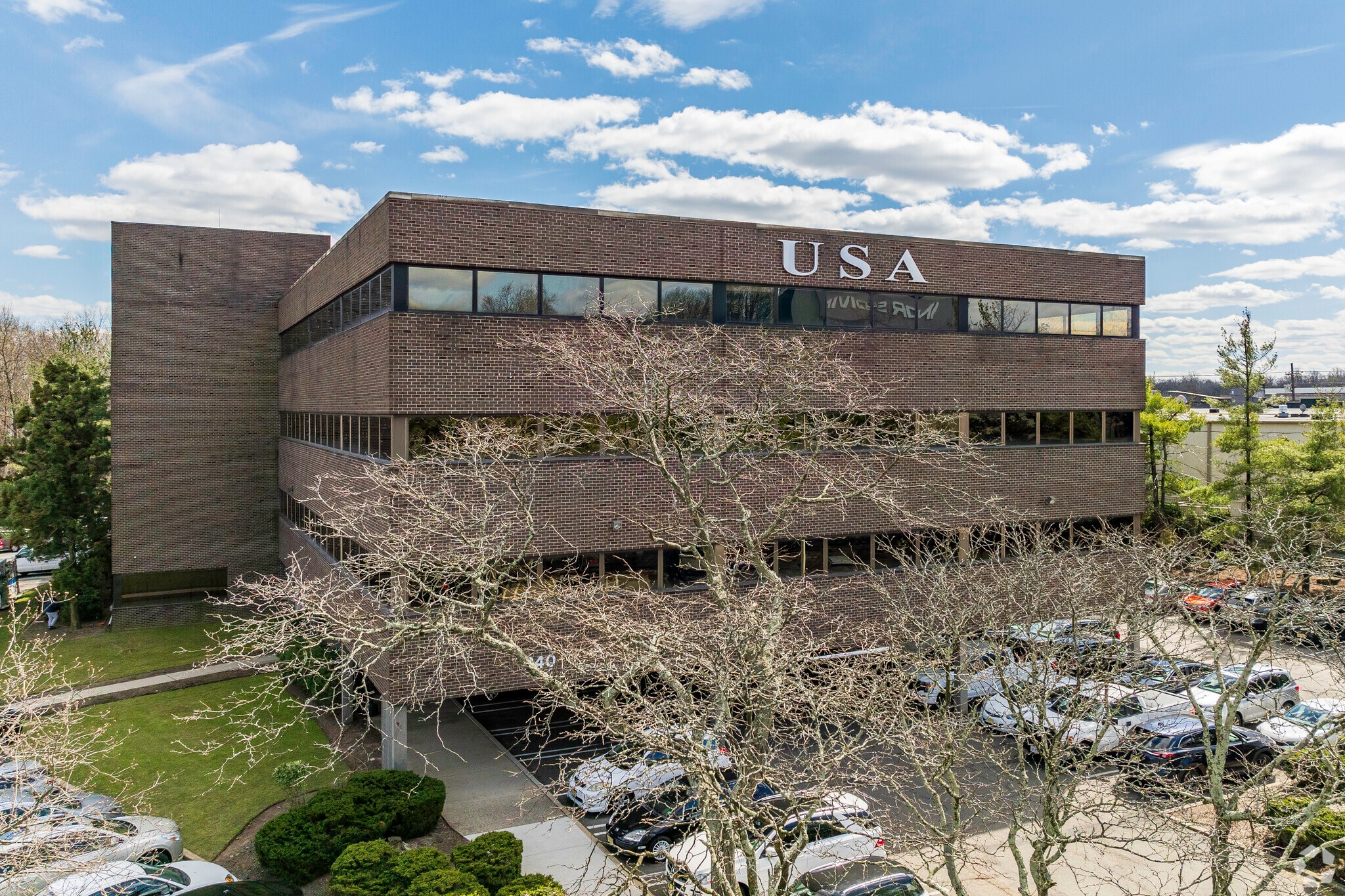 240 Frisch Ct, Paramus, NJ for Rent