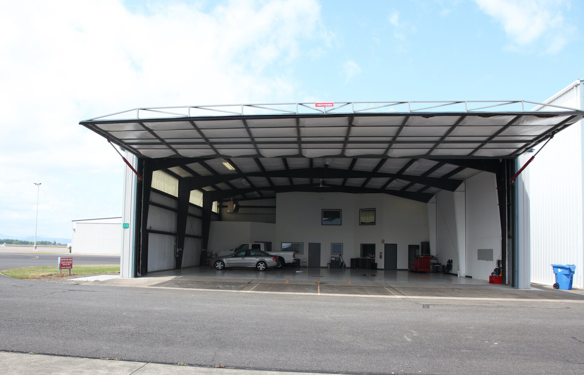 90325 Grumman, Eugene, OR for Sale