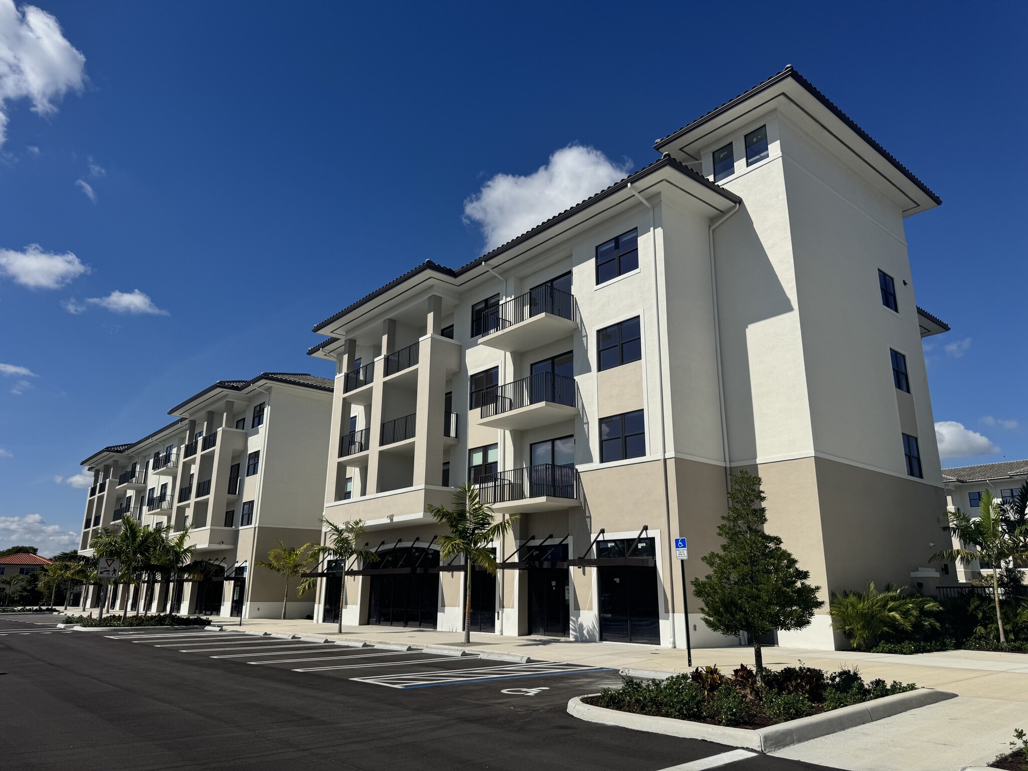 8205 Commerce Way, Miami Lakes, FL for Rent