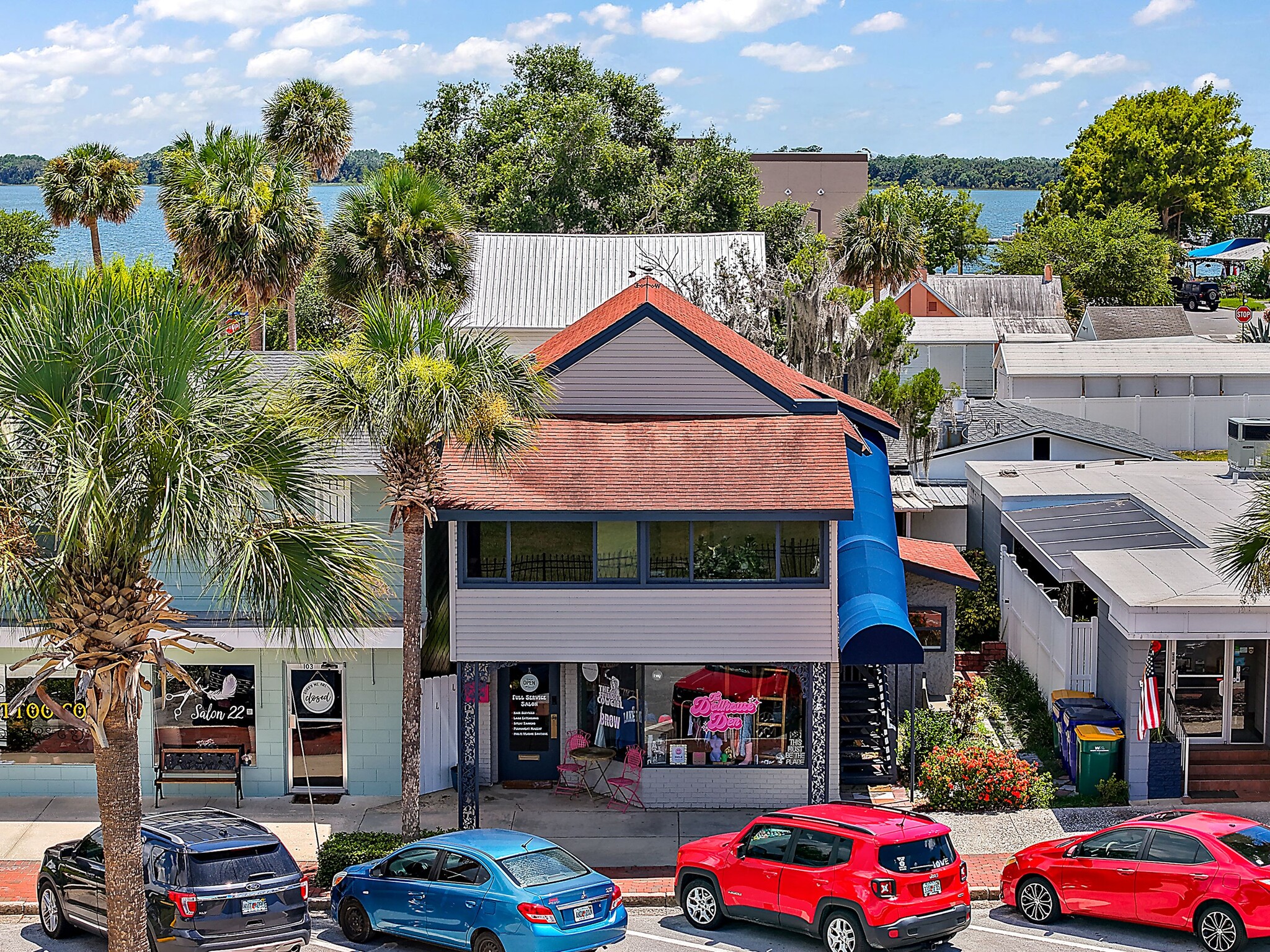 107 W Main St, Tavares, FL for Sale