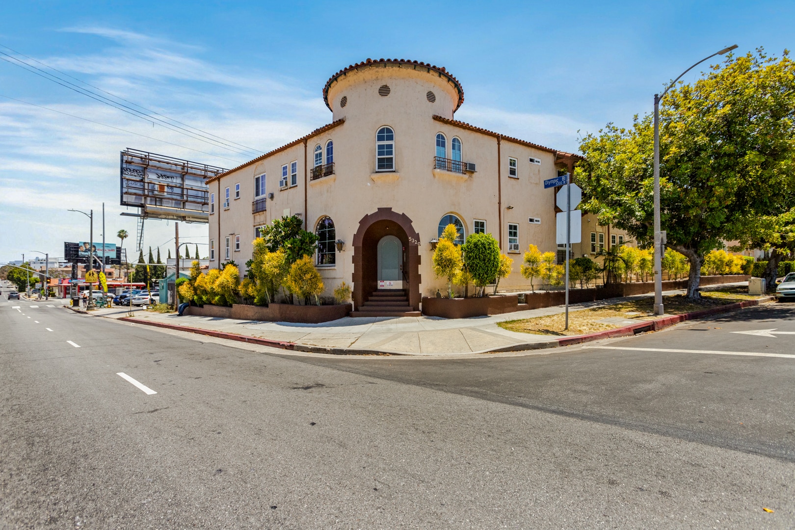5320 W Olympic Blvd, Los Angeles, CA for Sale