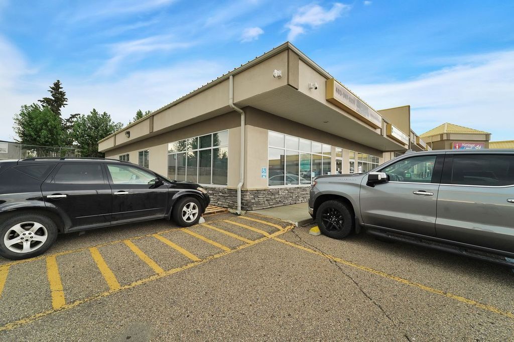 6200 67A St, Red Deer, AB for Rent