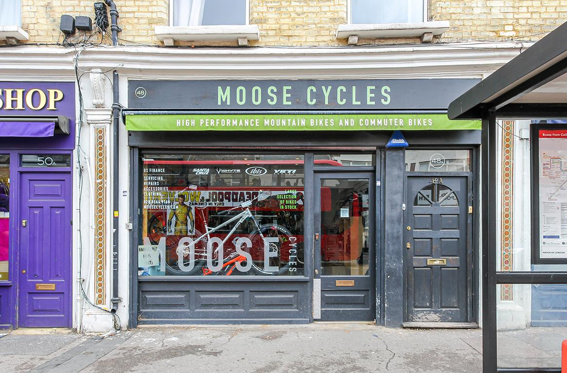 48 High Street Colliers Wood, London, LND for Rent