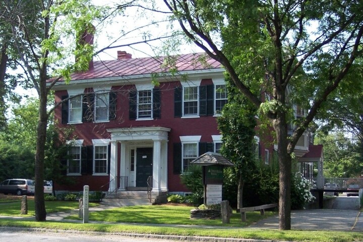 32 Pleasant St, Woodstock, VT for Sale