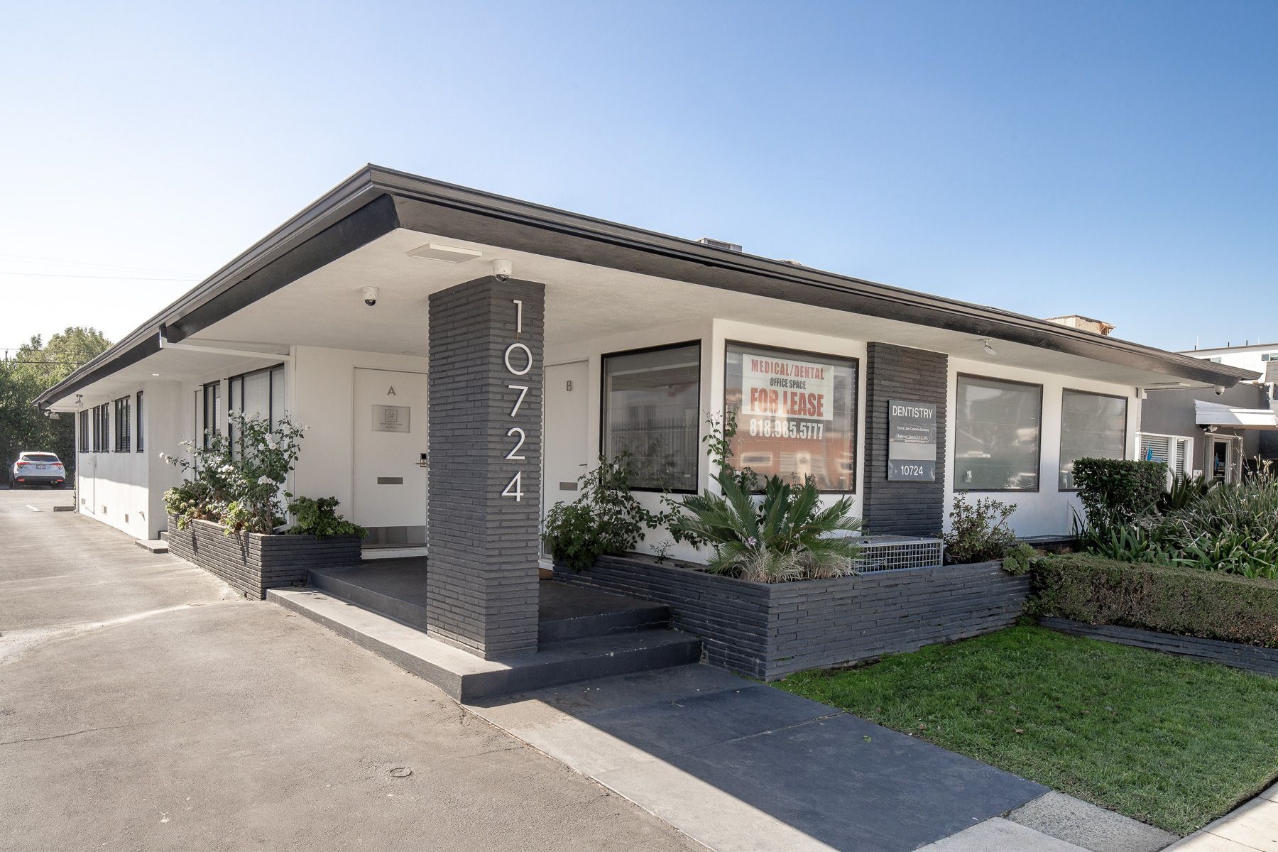 10724 Riverside Dr, North Hollywood, CA for Rent