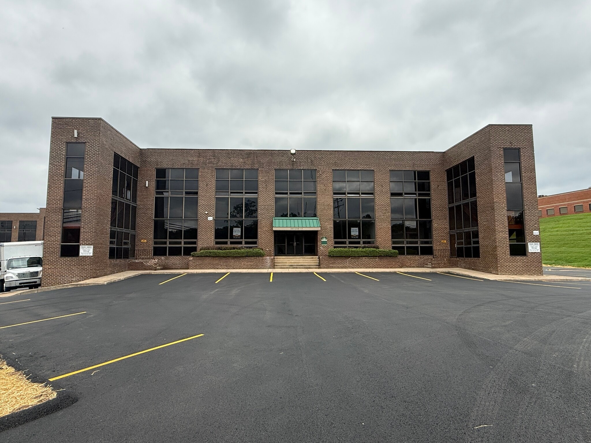 1-208 Azar Ct, Arbutus, MD for Rent