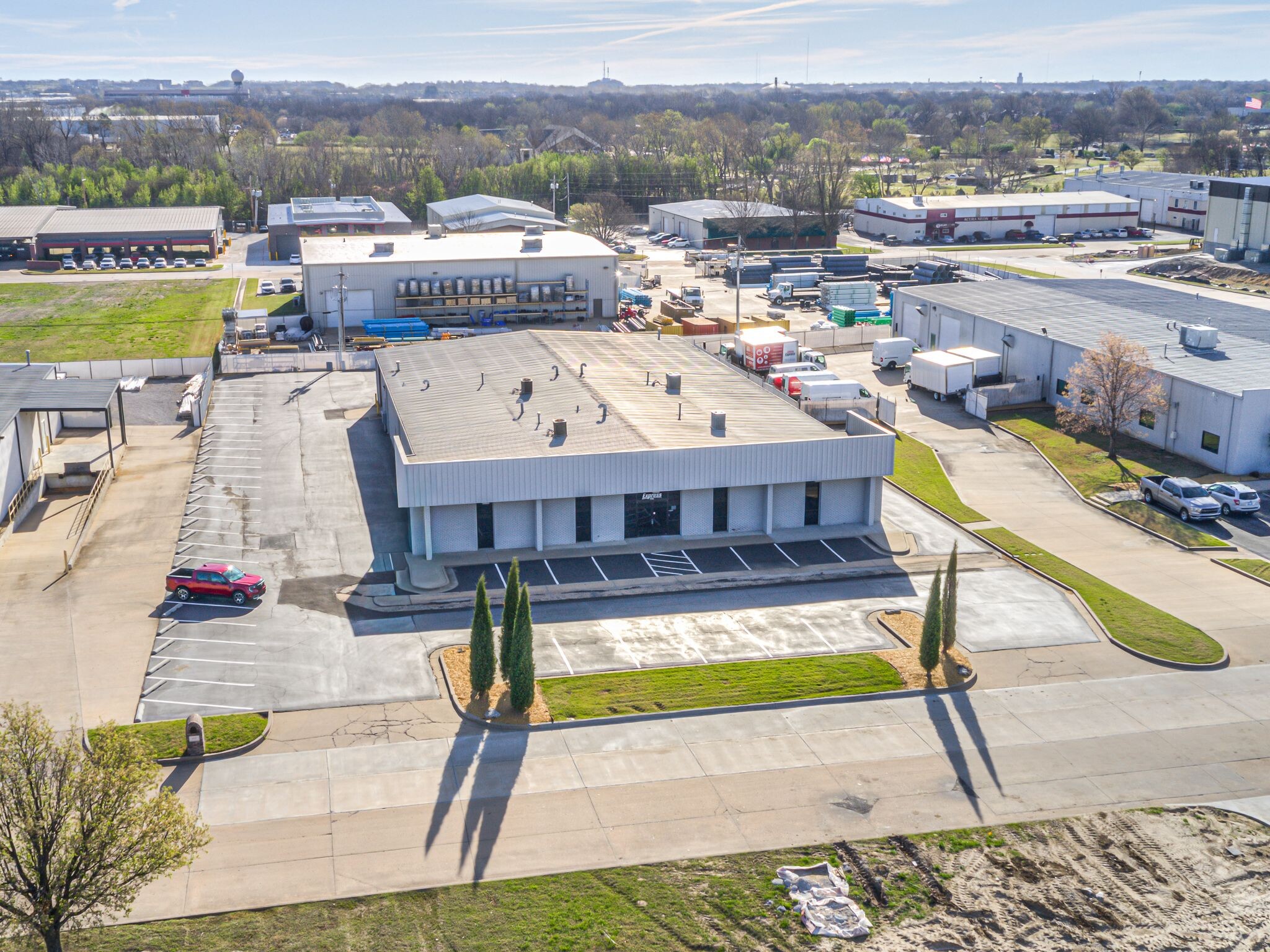 1827 N Yellowood Ave, Broken Arrow, OK for Rent