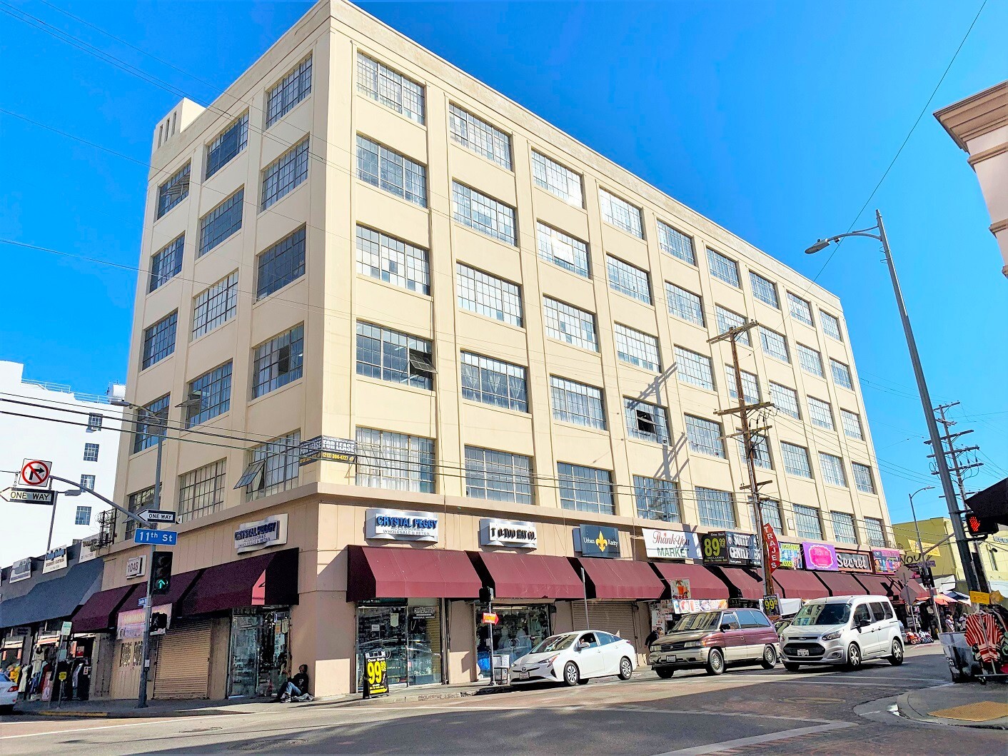 1048 Santee St, Los Angeles, CA for Rent