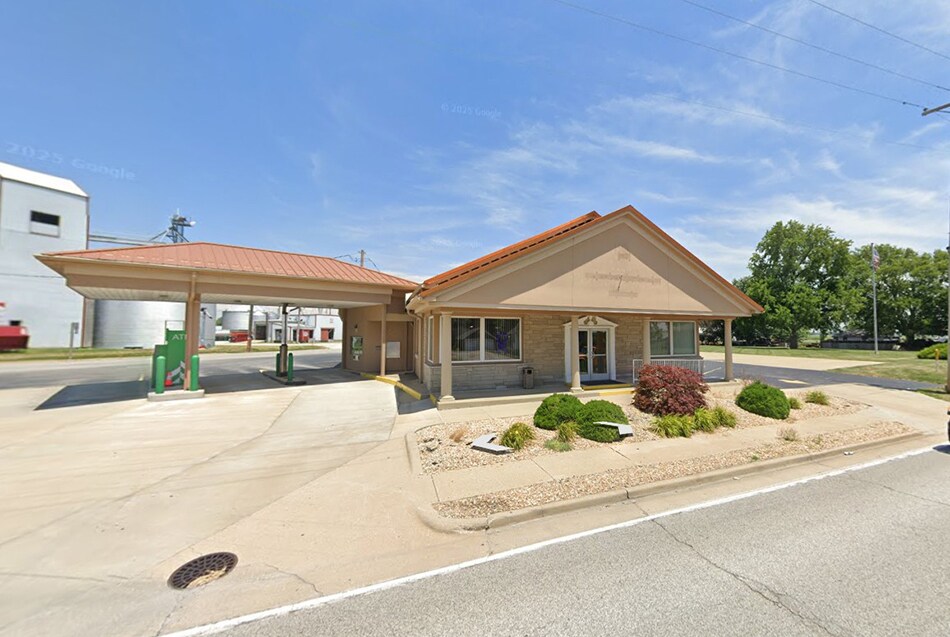 105 E State St, Hamel, IL for Rent