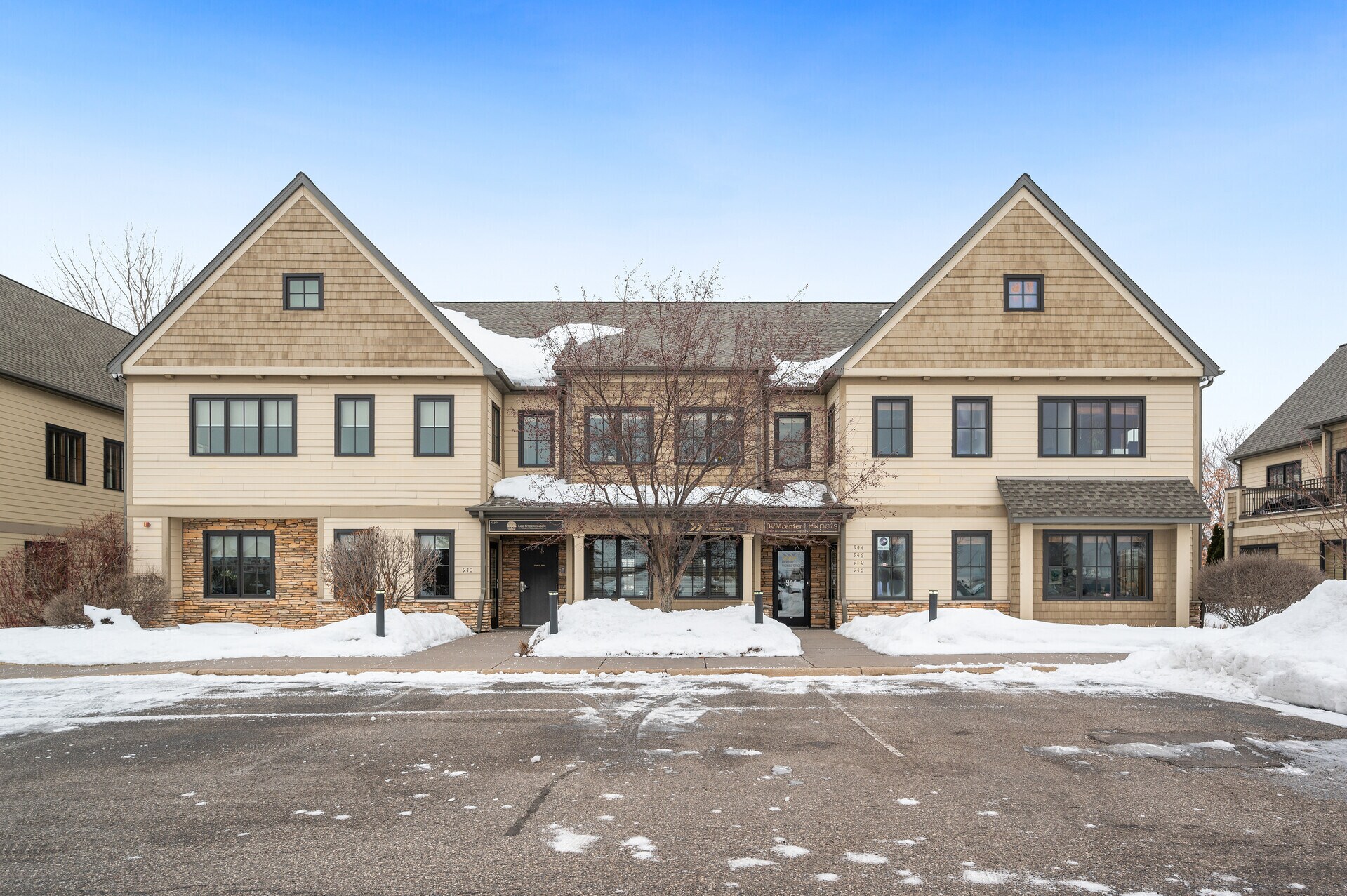 940-950 Inwood Ave N, Oakdale, MN for Sale