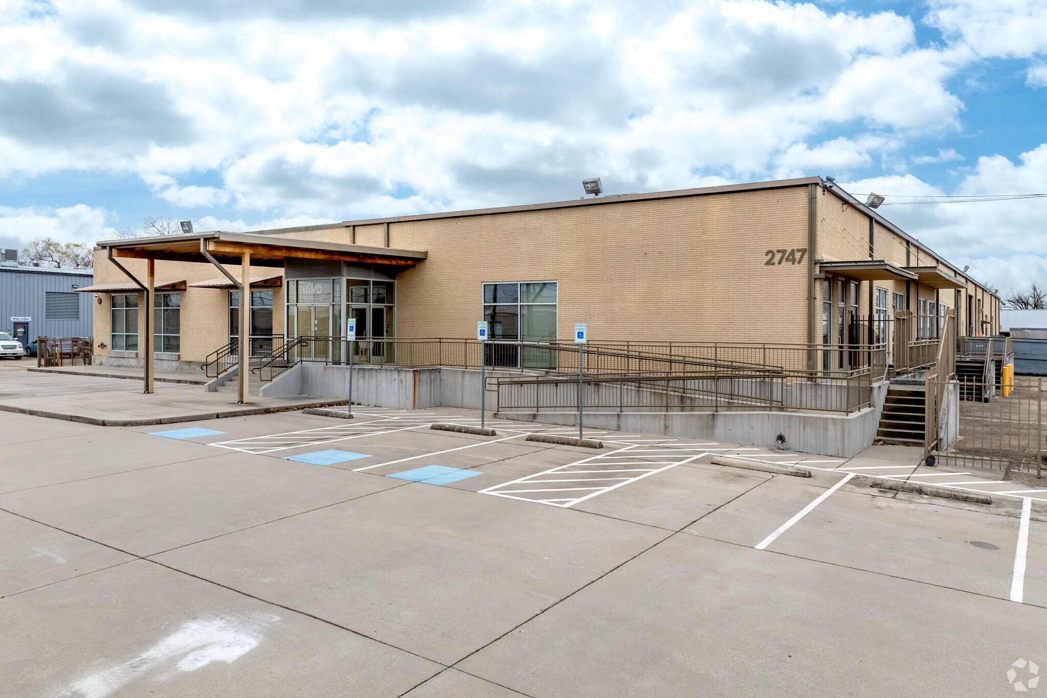 2747 Oakland Ave, Garland, TX for Sale