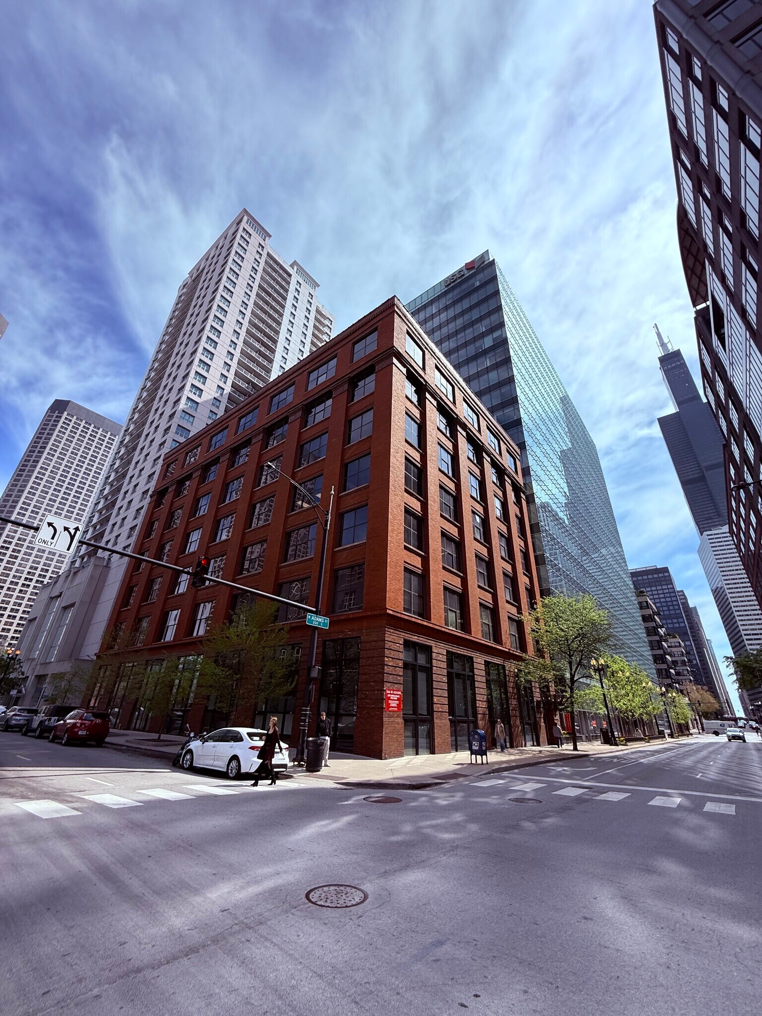 566 W Adams St, Chicago, IL for Rent