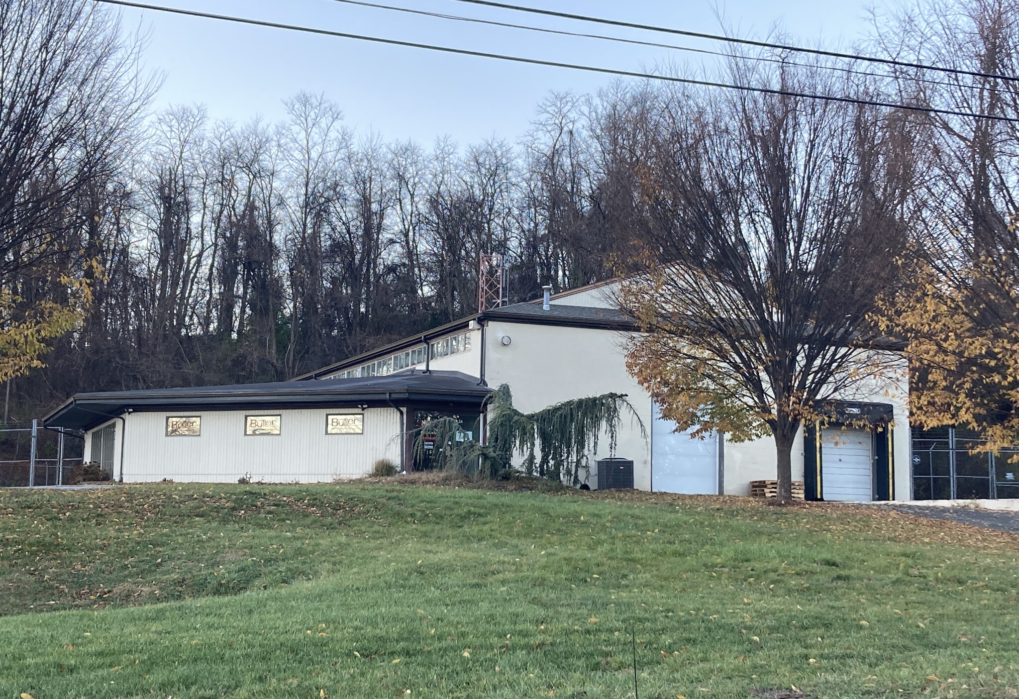 571 Industrial Dr, Lewisberry, PA for Sale