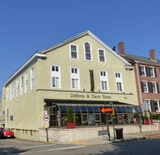 900 MAIN ST  