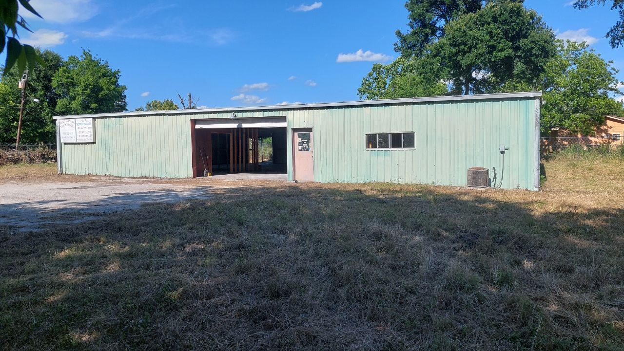 610 New York St, Navasota, TX for Sale