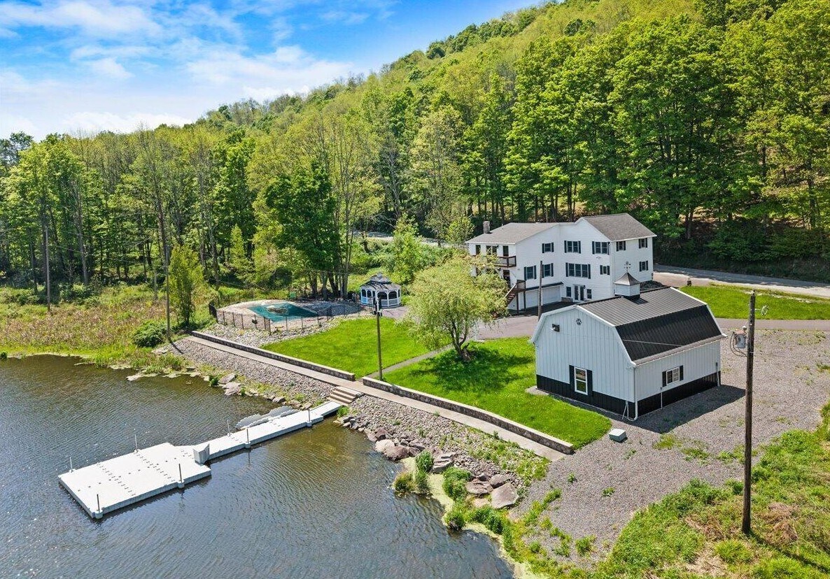 540 Pleasant Mount Dr, Forest City, PA for Sale