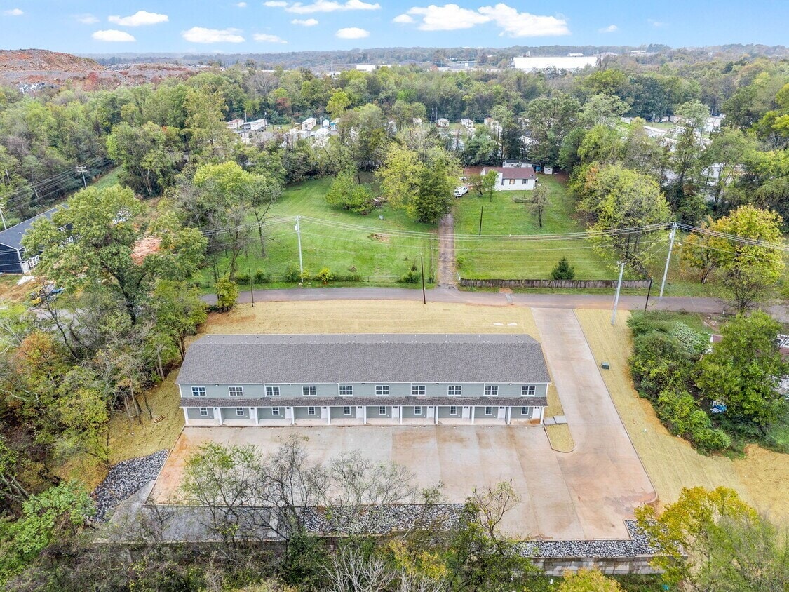 329 Cedar Ct, Clarksville, TN for Sale