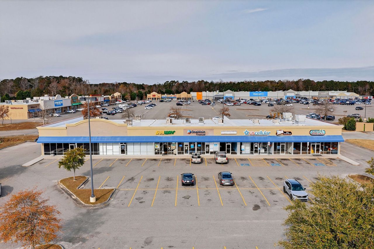 300-326 Columbus Corners Dr, Whiteville, NC for Rent