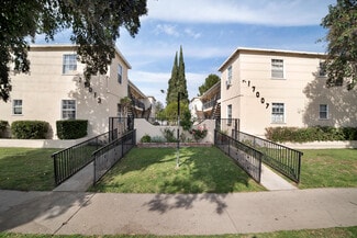 Van Nuys, CA Apartments - 17007-17013 Vanowen St