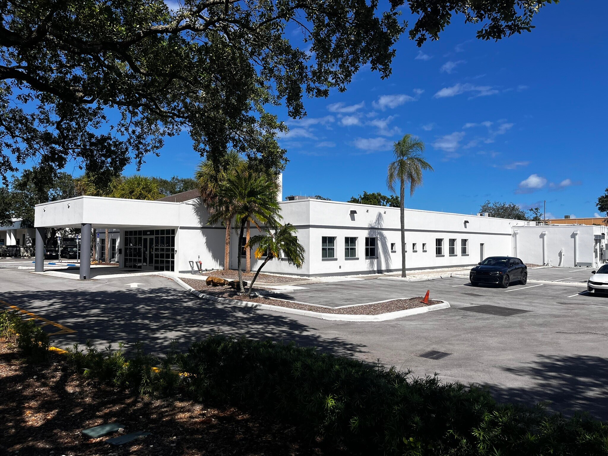 4650 N Dixie Hwy, Oakland Park, FL for Rent