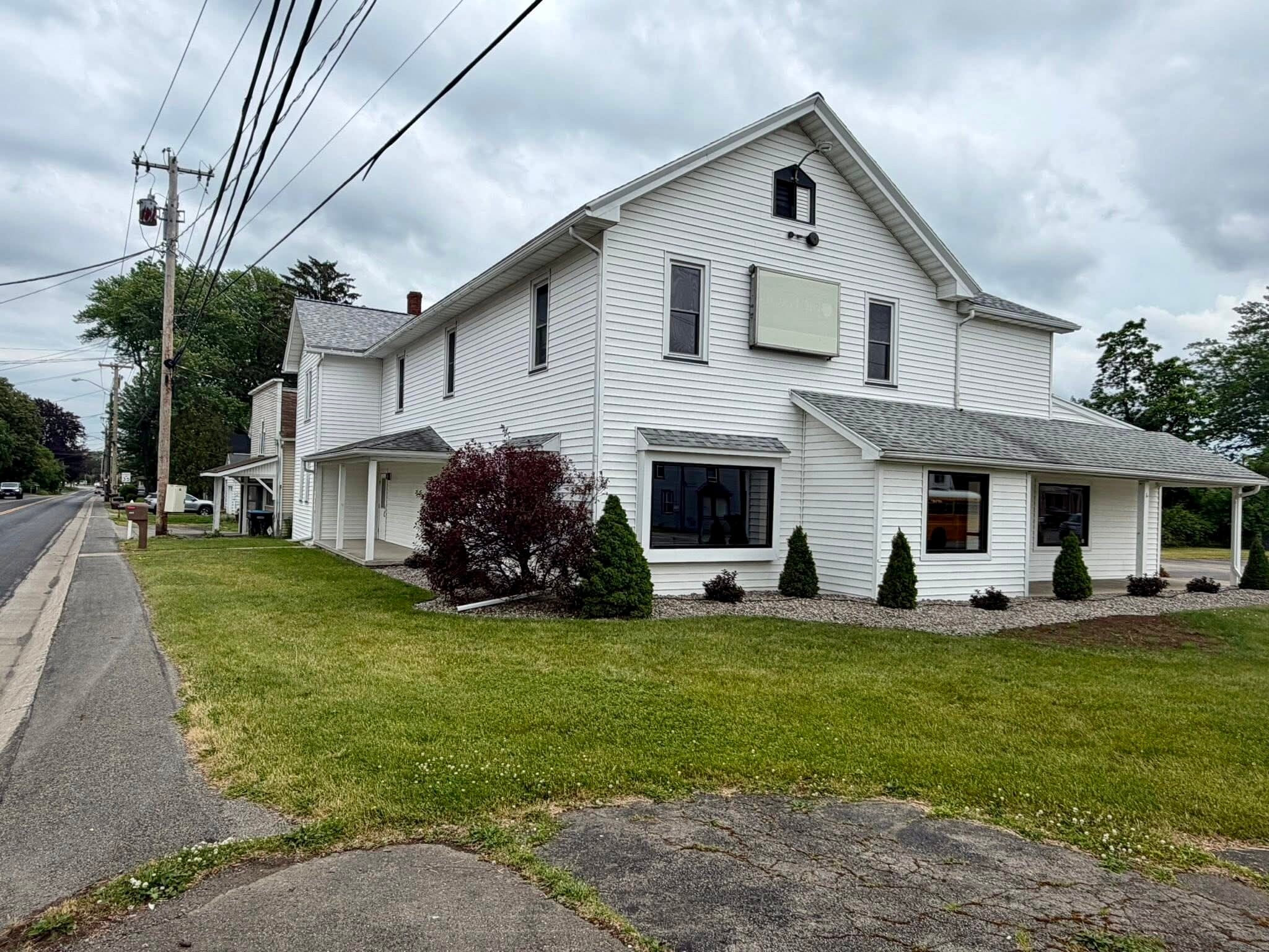 603 Ridge Rd, Webster, NY for Rent