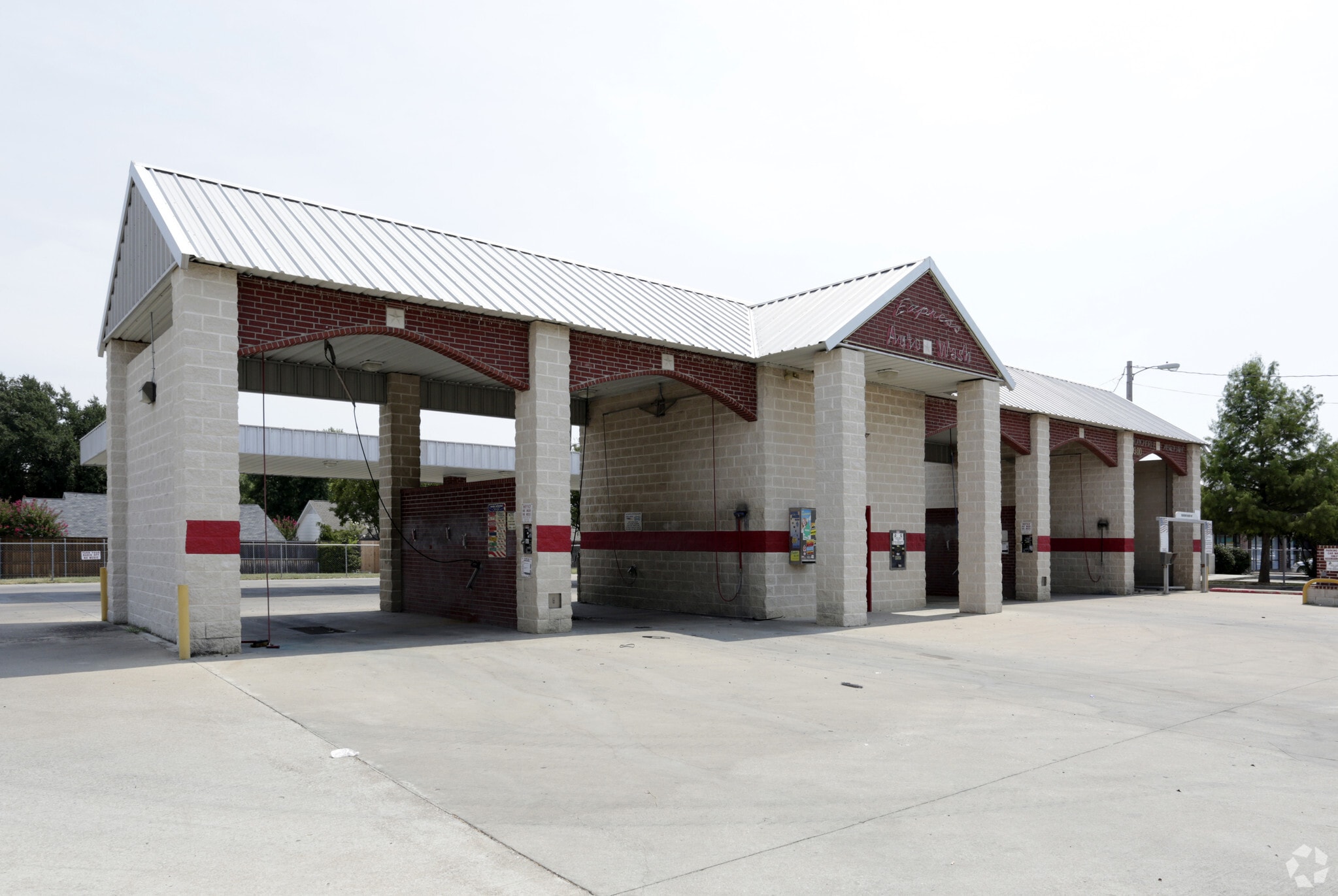 917 Belt Line Rd, Garland, TX for Sale