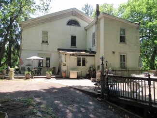 Girardville, PA Apartments - 104 E Mahanoy Ave