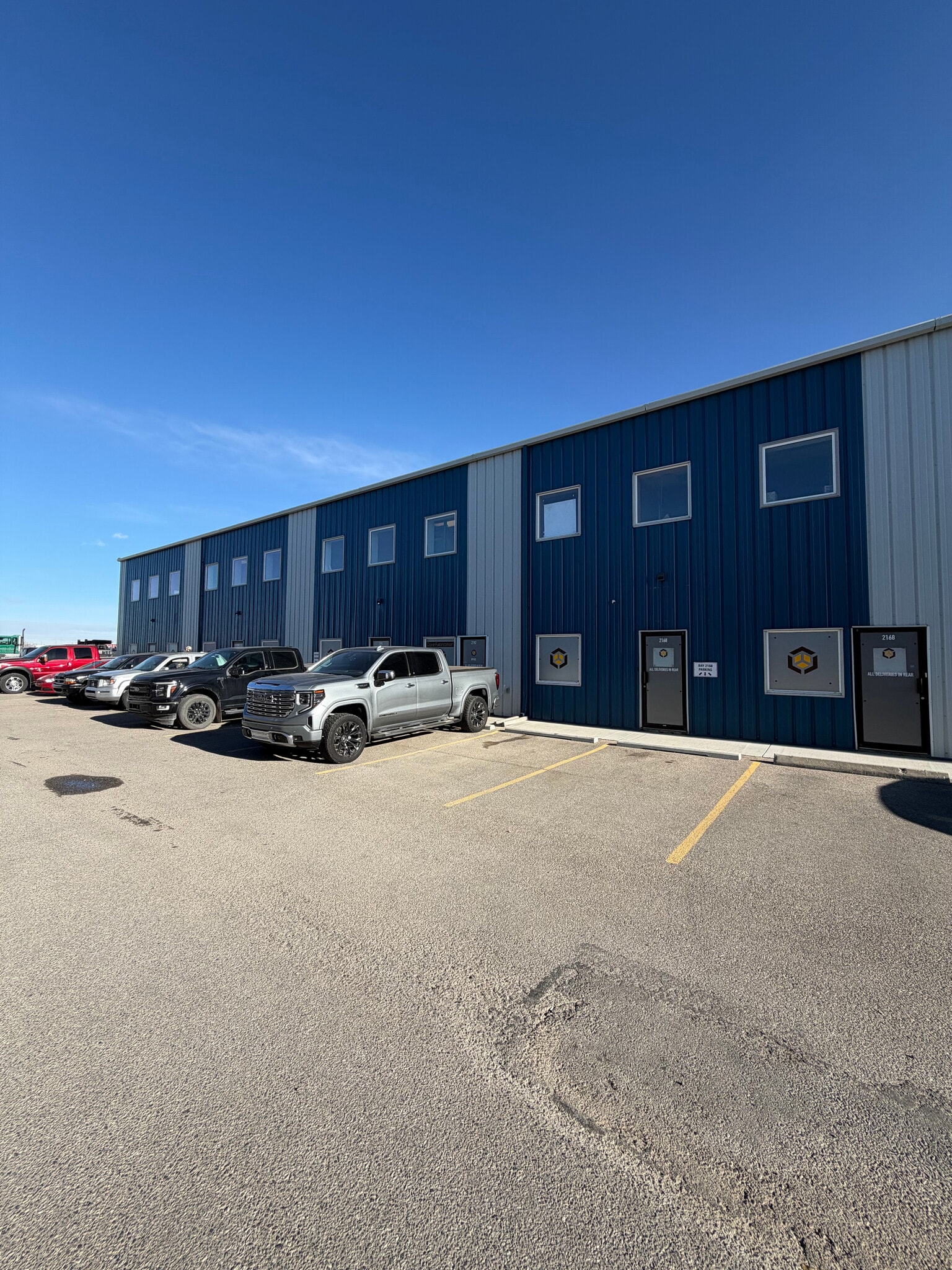 8800 Venture Ave SE, Calgary, AB for Rent